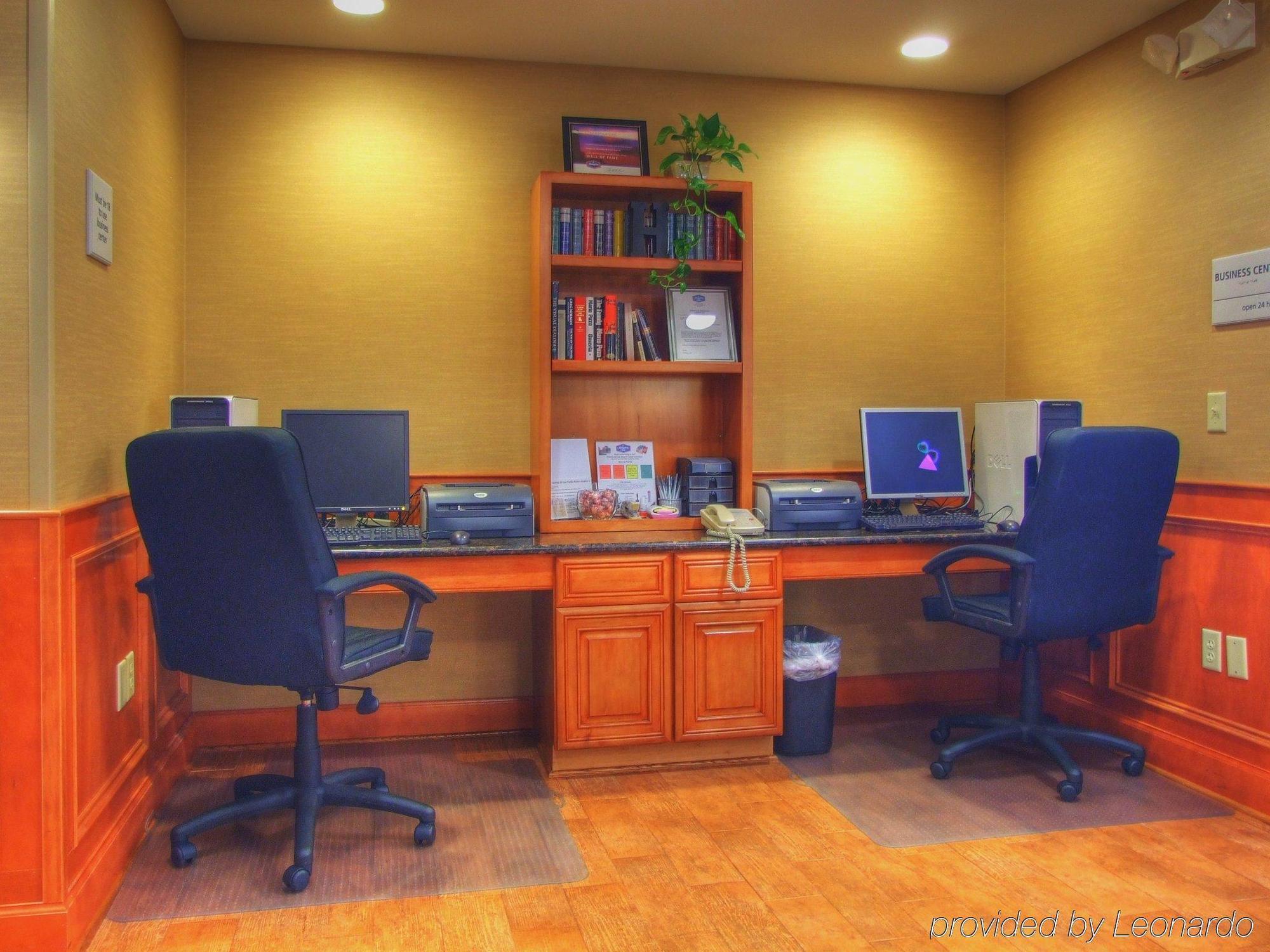 Hampton Inn Commerce/Novi Facilități foto